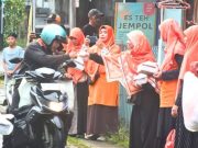 PKS Cilangkap Bagikan 500 Paket Takjil